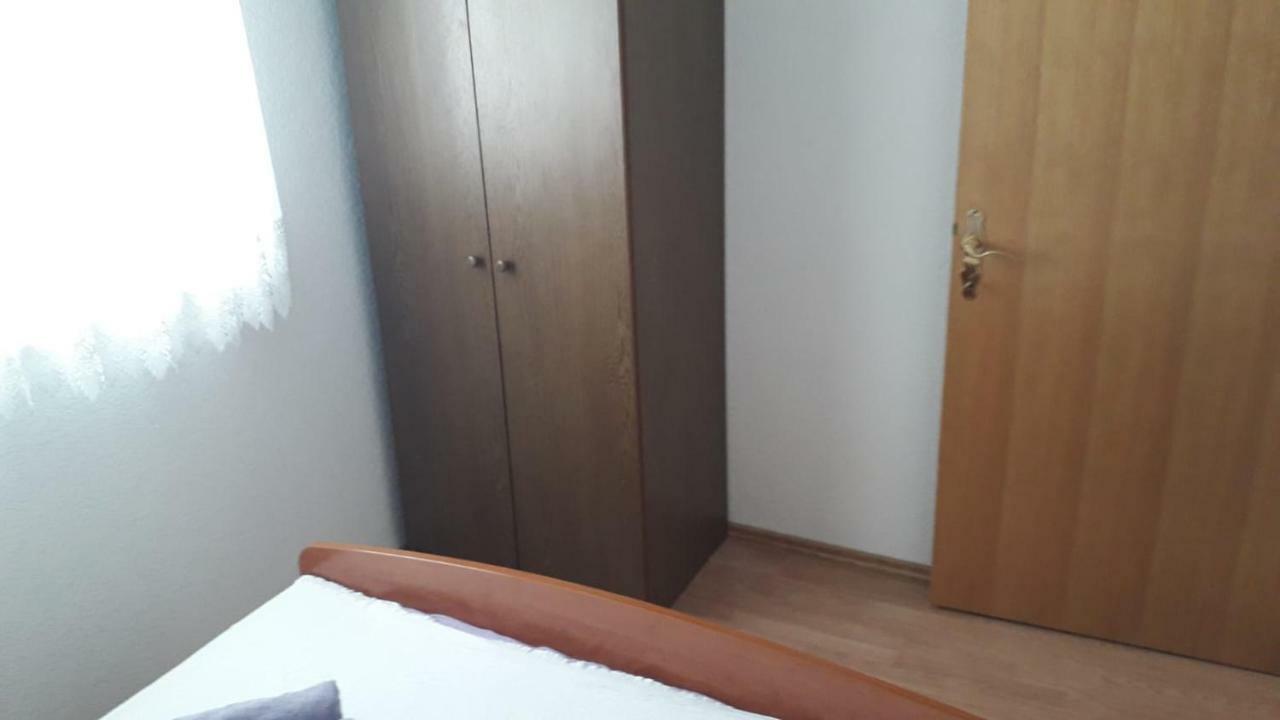 Apartment Hrgic Vir Eksteriør bilde